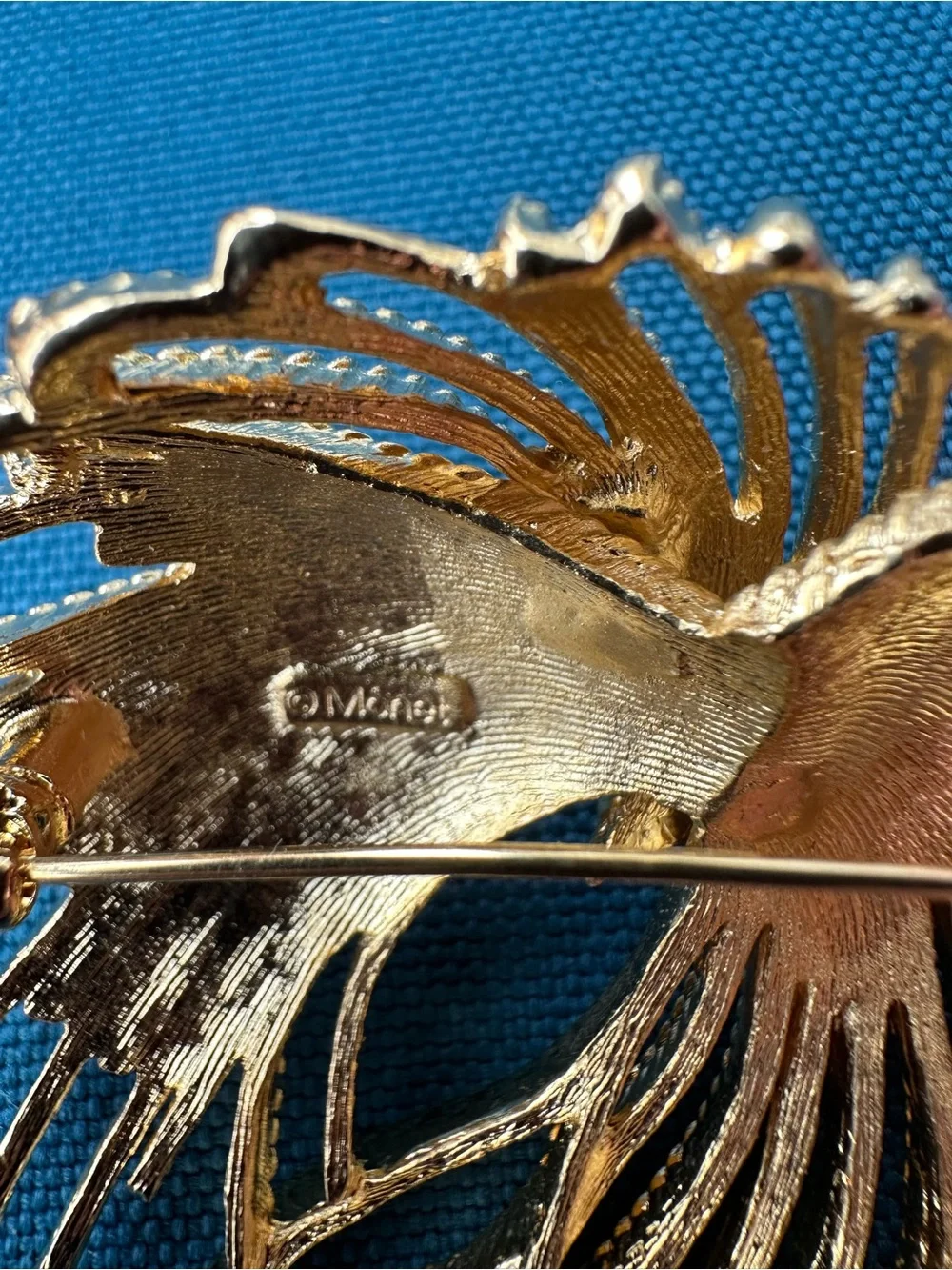 N/A striking gold